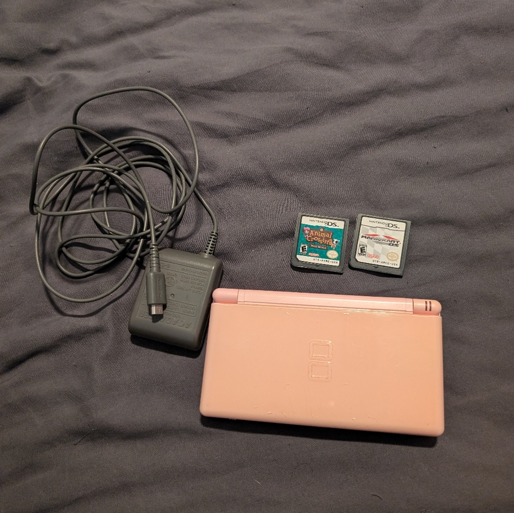 ❌sold❌ Pink Nintendo DS Lite Bundle